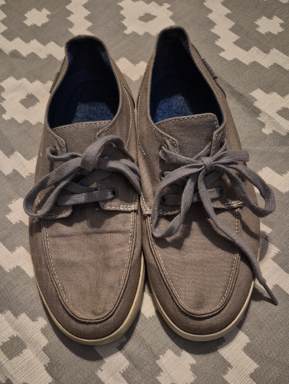 REEF Men's Casual Canvas Lace-Up Shoes in Gray